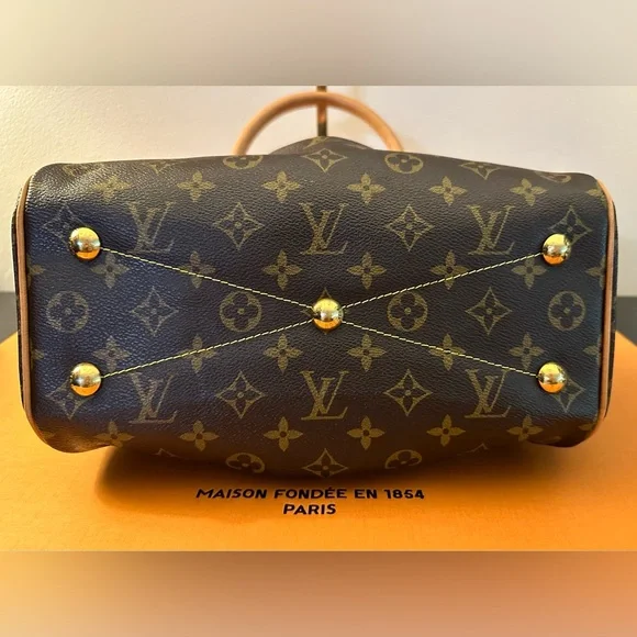 Louis Vuitton Tivoli PM Monogram EUC - Picture 9 of 15